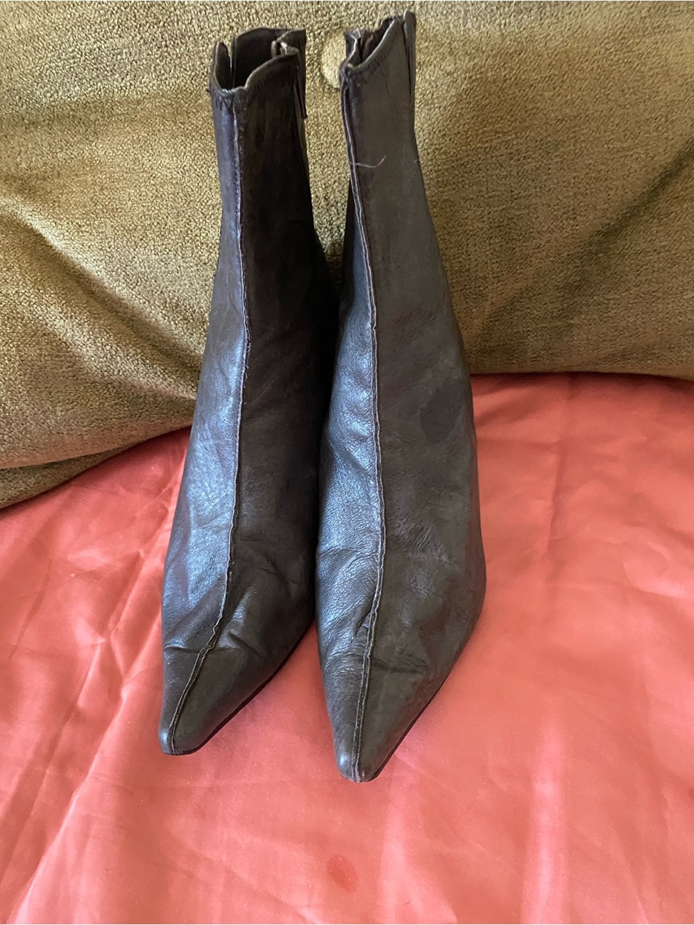 Balance Man made leather
Vintage ankle boots with 3" heel